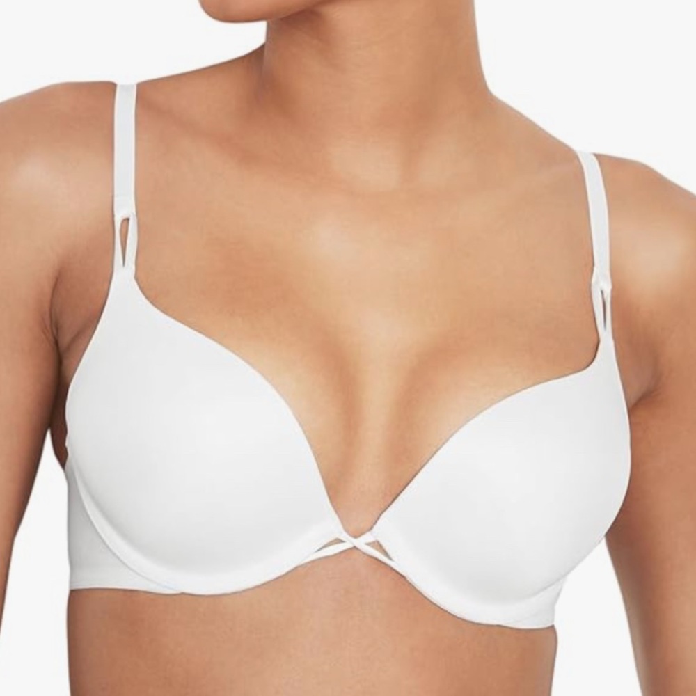 NWT Victoria’s Secret Bombshell Plunge Push Up Bra